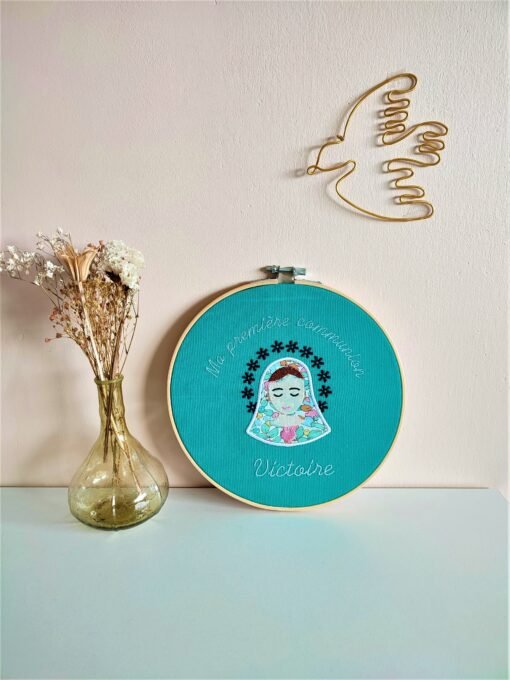 cadre en bois brodé personnalisé Liberty betsy