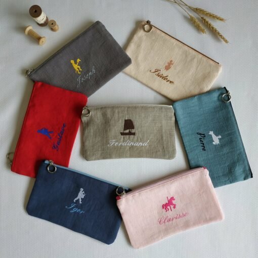 Trousse plate brodée couleurs