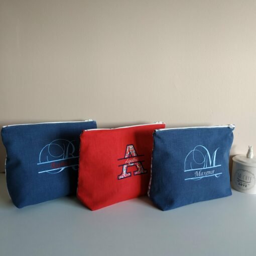Trousse de toilette brodée