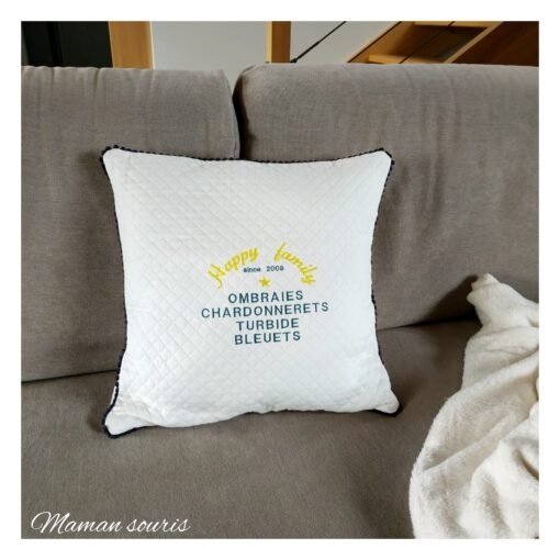 housse de coussin broderie personnalisée canapé