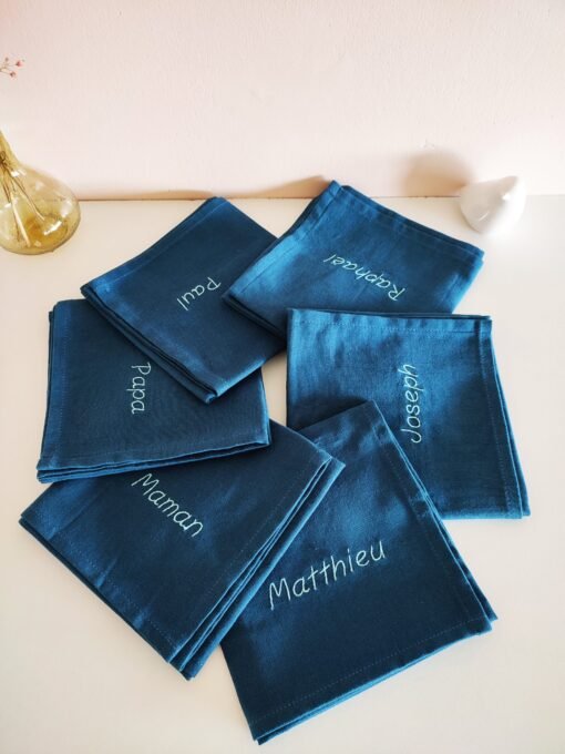Serviette de table brodée – Image 2