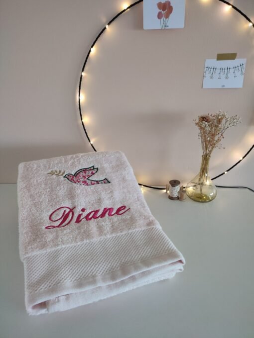 Serviette de toilette brodée personnalisée – Image 4