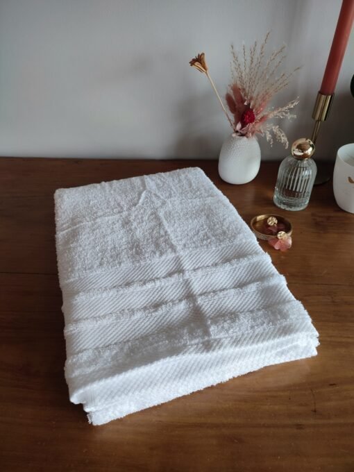 Drap de bain brodée personnalisée – Image 4