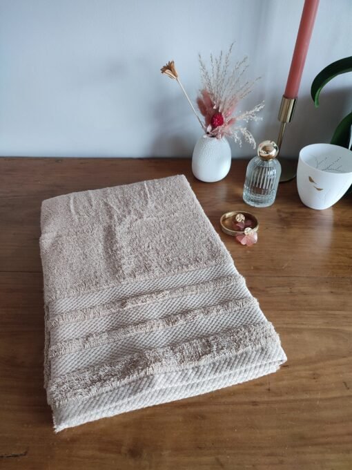 Drap de bain brodée personnalisée – Image 5