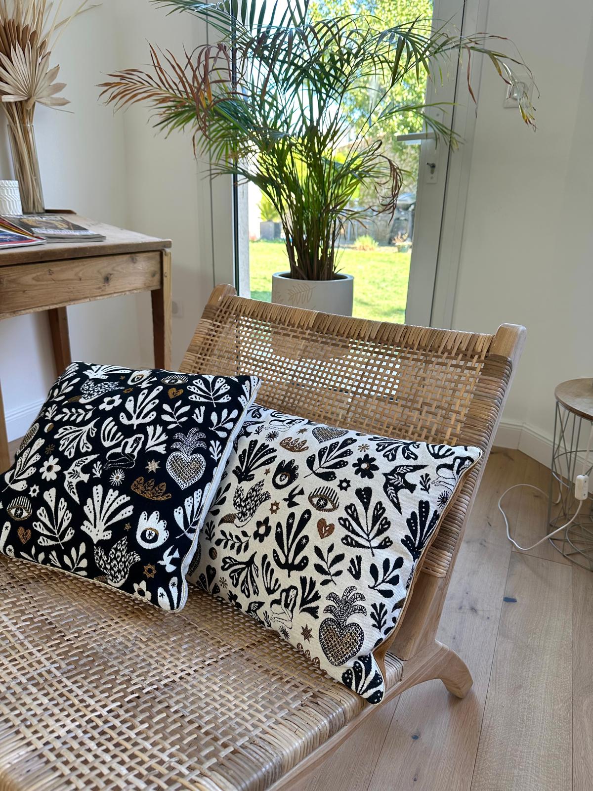 Coussin jacquard français Mage écru fond noir – Image 2